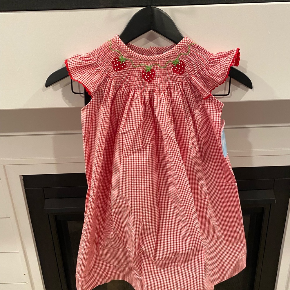 Classic Whimsy Strawberry Smocked Red Check Gingham Kids Dress 100% Cotton 4T - Picture 2 of 3
